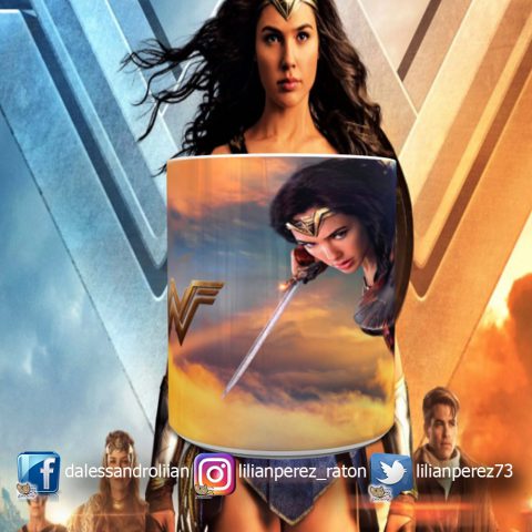 Taza Mujer Maravilla DC 2017